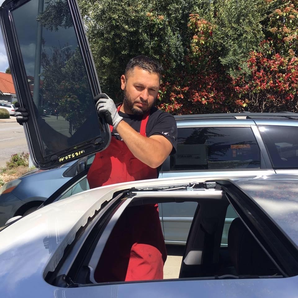 Sunroof Glass or Panoramic Glass image 1